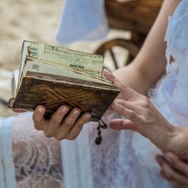 Love story фотограф Киев предсвадебная фотосъемка до свадебная фотосессия бохо у реки на Днепре