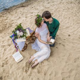 Love story фотограф Киев предсвадебная фотосъемка до свадебная фотосессия бохо у реки на Днепре
