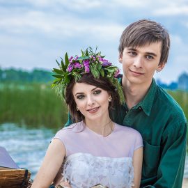Love story фотограф Киев предсвадебная фотосъемка до свадебная фотосессия бохо у реки на Днепре