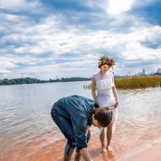 фотосессия Киев фотограф Марина Праздничная Love story у реки на берегу Днепра