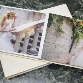 белая кожанная свадебная фотокнига фотоальбом