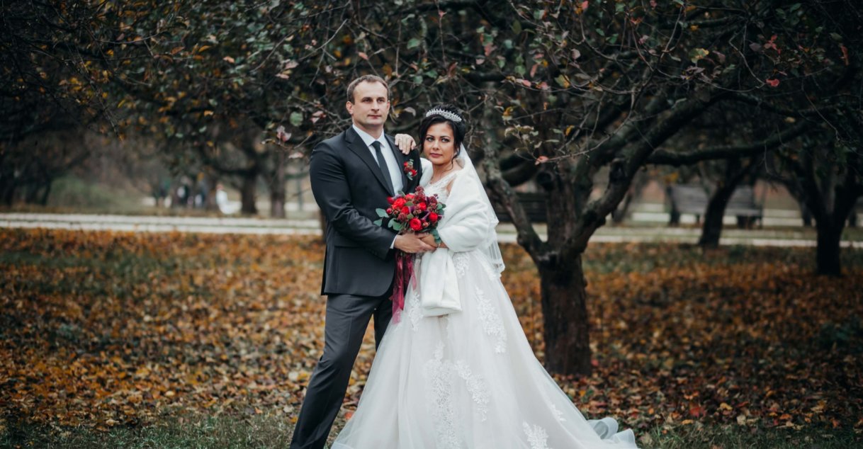 Весільна фотосесія у Феофанії восени